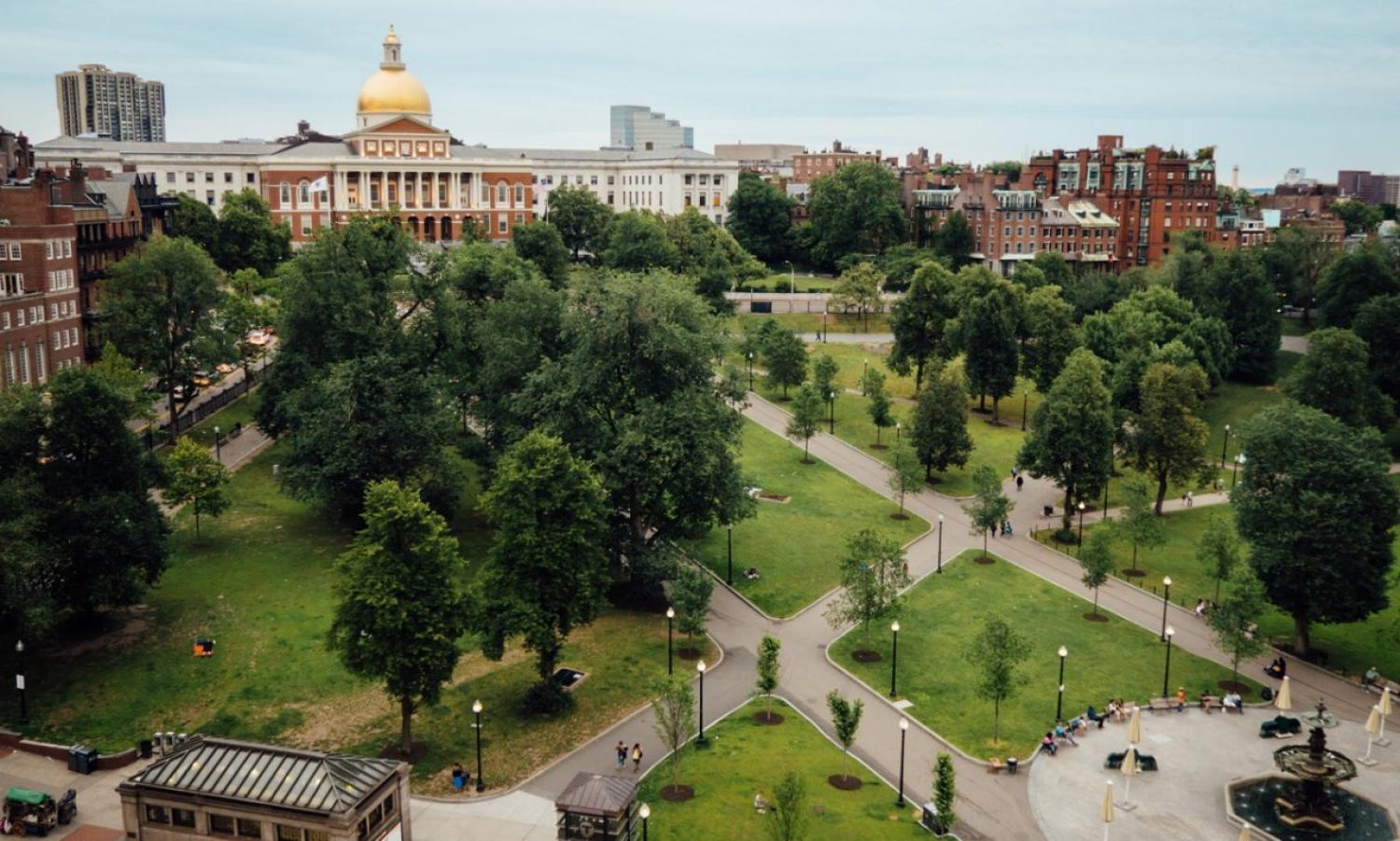 波士顿公园和马萨诸塞州议会大厦